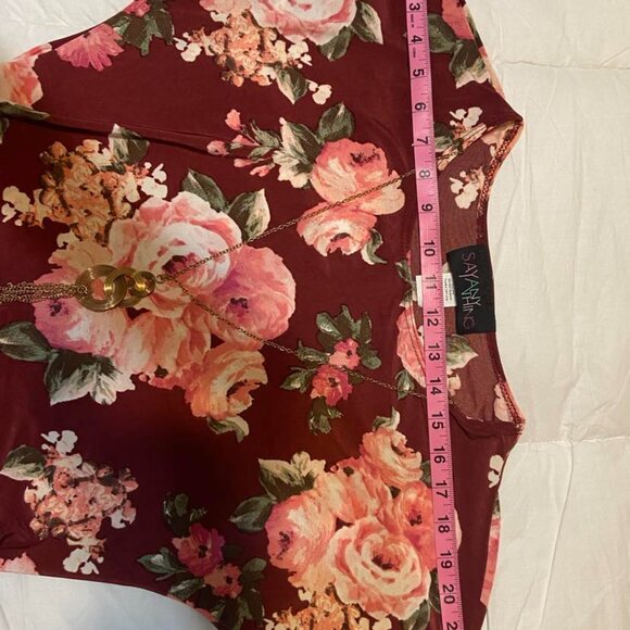 Burgandy skirt and matching floral blouse with removable gold necklace - Picture 8 of 13